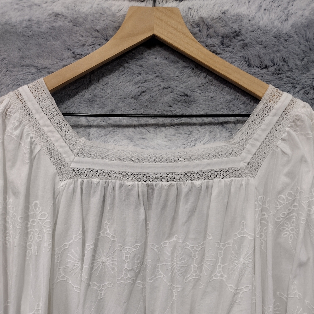 Universal Thread White Blouse - Picture 8 of 10